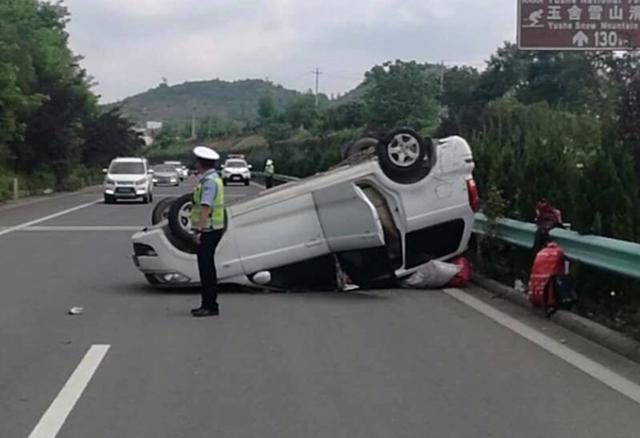 小沈阳被传车祸身亡，谢大脚车祸身亡骆驼成为肇事者