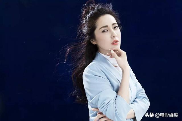 40岁曾黎近照曝光，43岁曾黎容貌艳丽