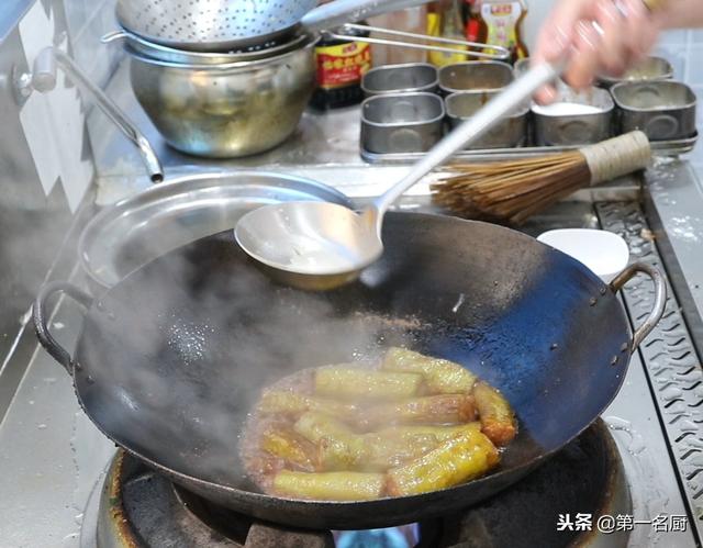 辣椒酿肉的做法，青椒酿肉的步骤（好吃下饭的尖椒酿肉几分钟就学到手）