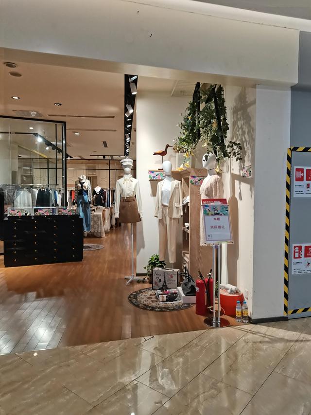 王府井在哪个区，洛阳王府井百货在哪个区（Zara在王府井开了亚洲最大门店）