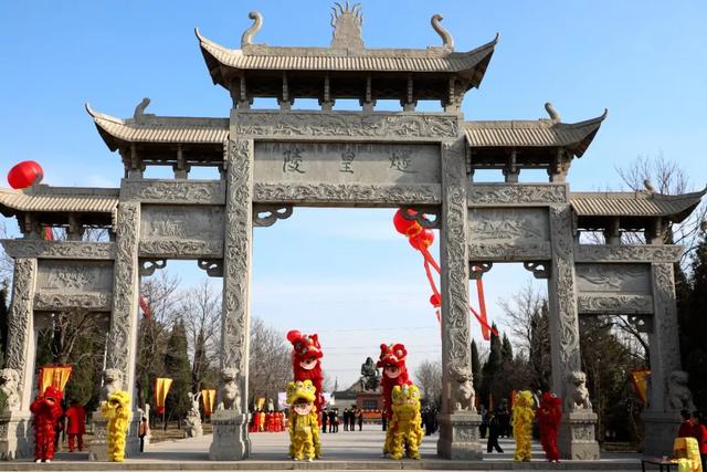 钻木取火的人文始祖，燧人氏钻木取火