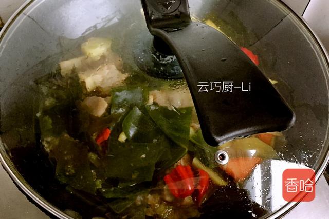 猪蹄炖海带和什么炖好吃，猪蹄学会这样做