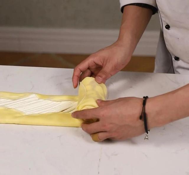 自制毛巾卷蛋糕方法，在家就能做的网红爆款毛巾卷蛋糕来啦