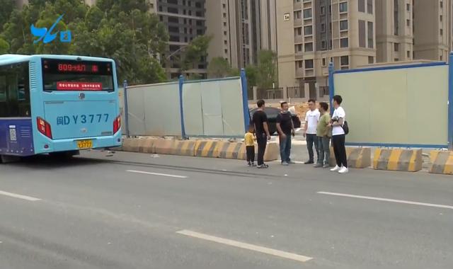 厦门岛内突发事故，一男子当场身亡