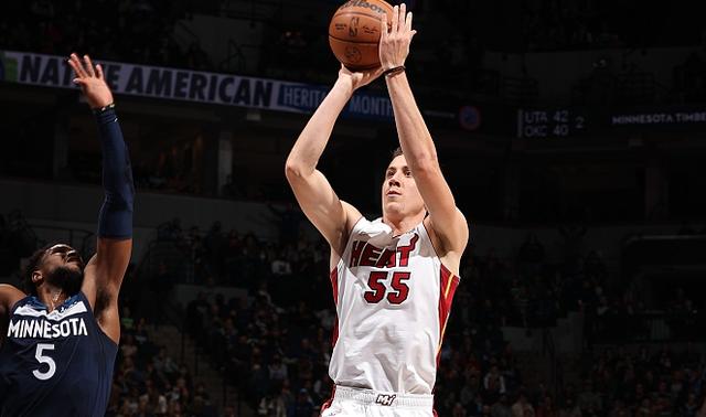 勇士今天比赛结果，nba勇士队今年战绩（库里39+8+8勇士逆转终结鹈鹕5连胜重回西部第六）