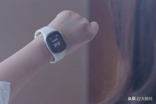 飞利浦智能剃须刀有充电器吗，小功率设备充电方式正在发生改变