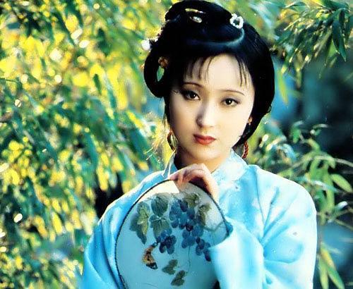 林黛玉的主要事迹，红楼梦林黛玉性格和主要事迹（浅谈红楼梦中人物）