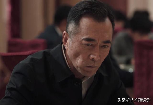 侯长荣年轻照片，扫黑风暴人物原型下场（凭《红楼梦》成名）