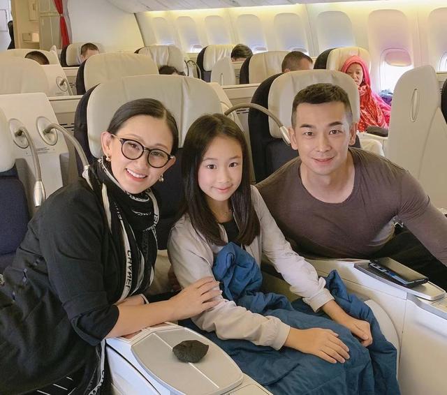 赵文卓大女儿近照曝光，赵文卓女儿玫瑰现在多大了