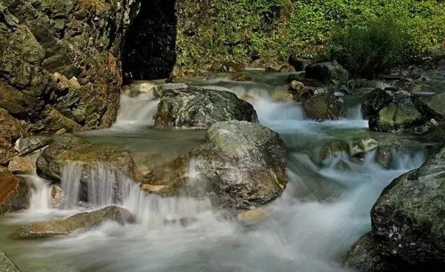 成都旅游比较凉快的避暑景点，藏在成都周边的4大冷门避暑地