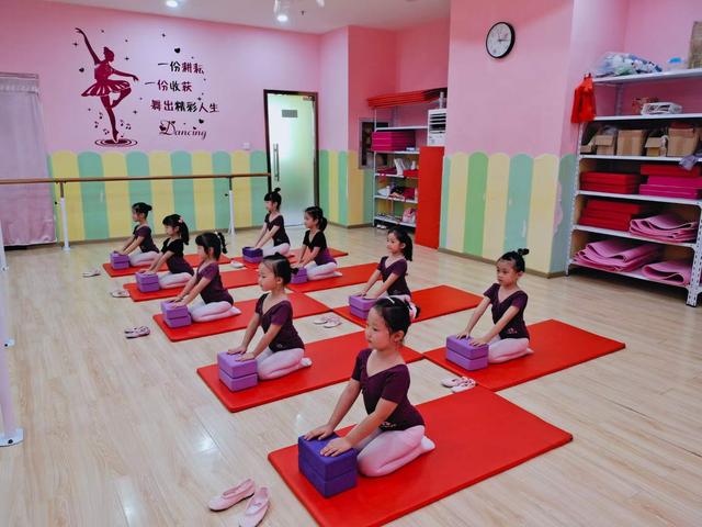 加盟少儿舞蹈培训，少儿舞蹈培训学校加盟排行榜