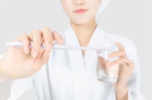牙膏的用途都有哪些，牙膏的29种不寻常用途