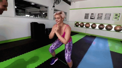 梨形身材包臀吊带长裙，160斤照样可以美如梦露