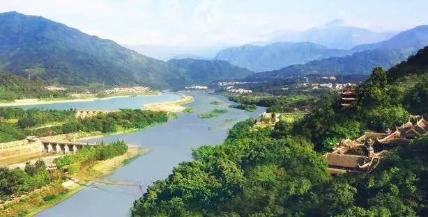 李冰建设都江堰故事全集，李冰和都江堰水利工程不得不说的故事