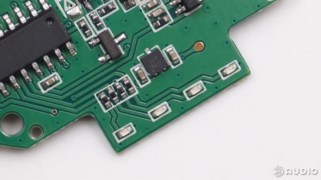 摩托罗拉蓝牙耳机vervebuds，13款采用超聚电池的TWS耳机拆解汇总