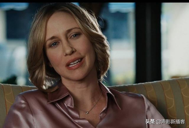 维拉法米加电影截图，美国性感女星维拉法米加的大尺度电影