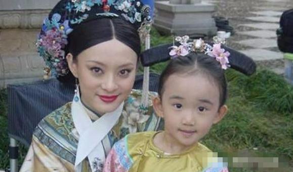 为什么拍戏都要去横店，横店群演为什么那么多（是什么原因让这么多的少年都来横店跑龙套呢）
