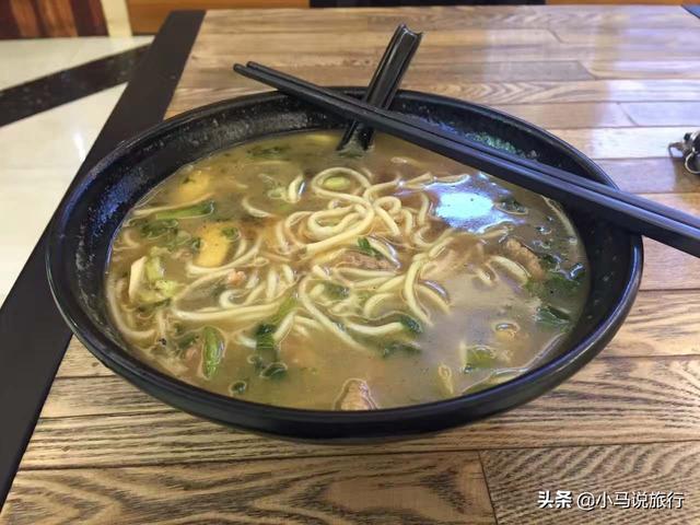 杭州本地人都喜欢吃的特色小吃，来杭州必打卡的美食