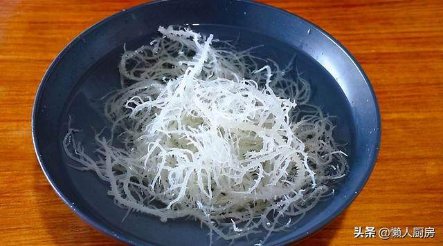 石花菜不用炒，不用煮，用冷水泡一泡，夏天最愛吃的爽口小涼菜 熱愛美食 第5张