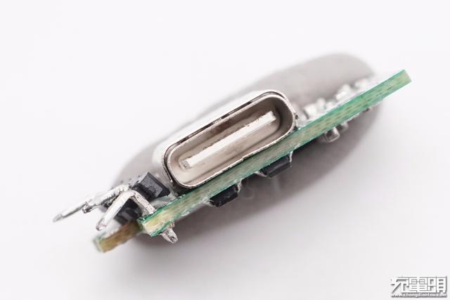 罗永浩谈锤子新机，罗永浩确认锤子新机与其没有关系