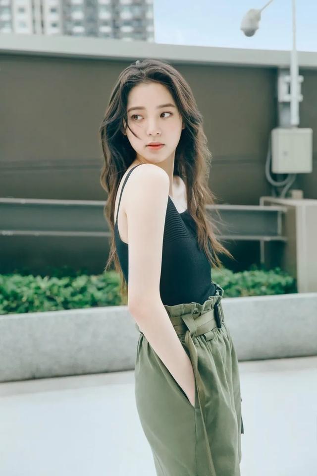 冬季穿衣指南最新，照搬这10套刷爆朋友圈