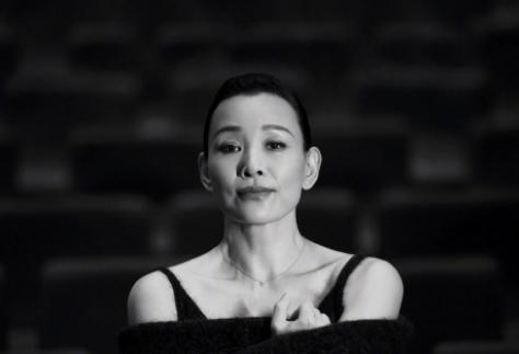 李小璐和贾乃亮最近怎么样啊，15岁就混迹名利场的李小璐