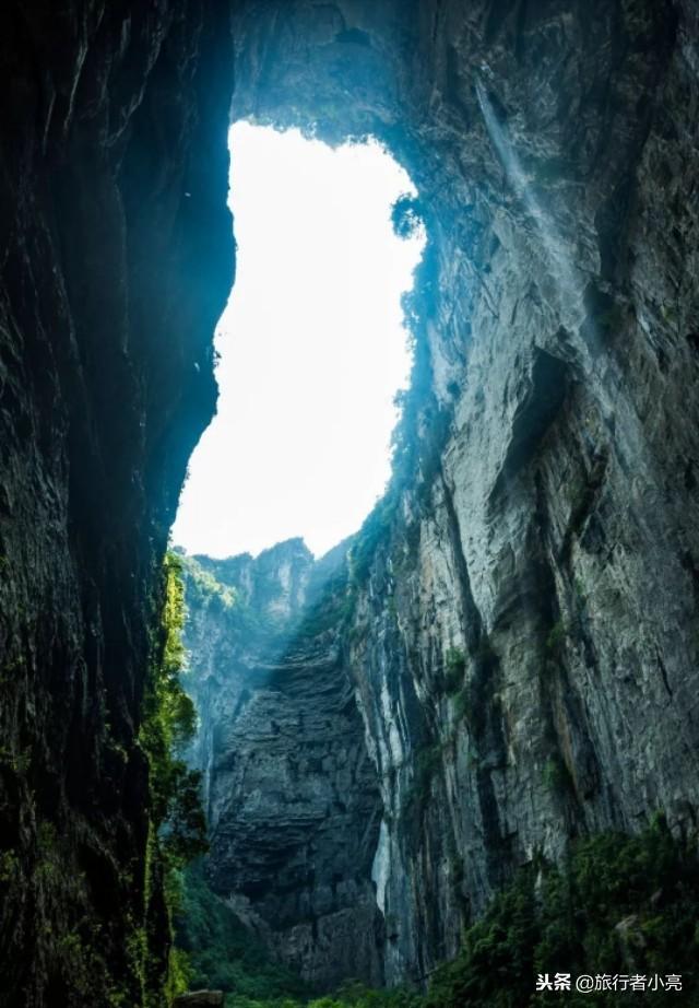 重庆旅游必去景点排名，重庆十佳旅游景点排行榜（重庆十个景点都值得一去）