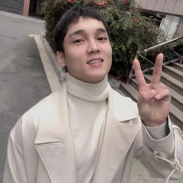 盘点动漫黑发帅哥，海贼王：成功变帅的4个男人