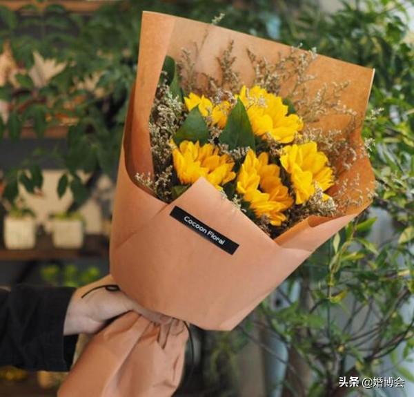 给女孩子送什么生日礼物？女生最想收到的礼物 送女朋友什么礼物好
