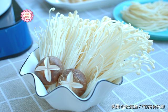 吃火锅必备食材，这些食材是必备（自己在家吃火锅需要准备什么食物）