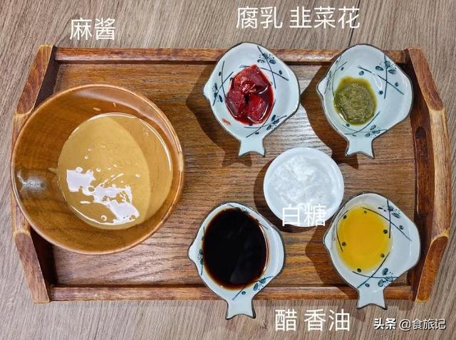 万能蘸料汁做法简单，拌鞋底子都好吃的7款万能蘸汁酱料大公开