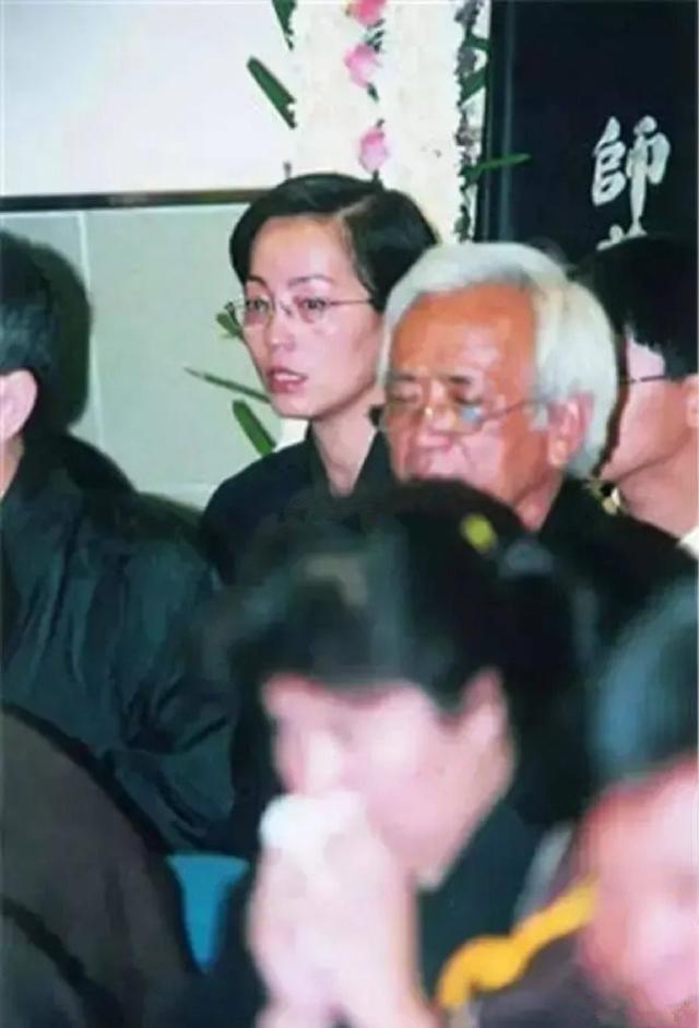 林正英去世原因，香港演员林正英死因（林正英得肝癌后）