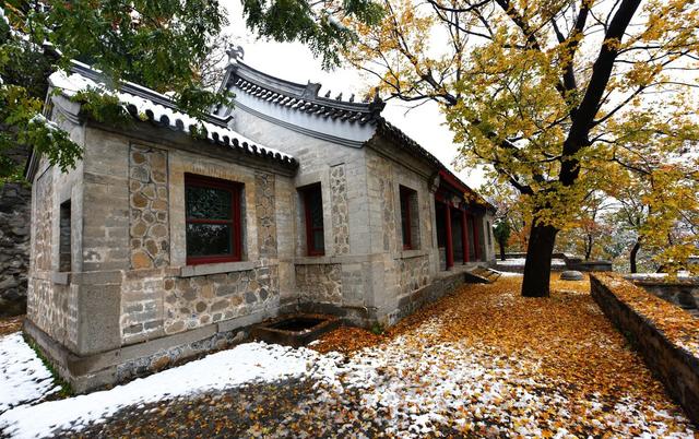 民国老宅一家五口，隐匿在北京西山深处的老宅