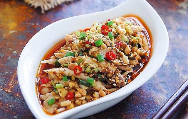 口水鸡最好的家常做法四川，#豪吉川香美味#川香麻辣口水鸡