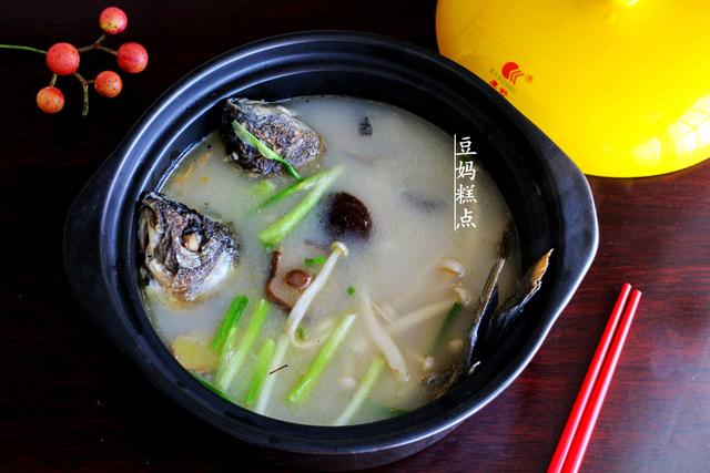 鲫鱼汤怎么炖才能好喝又有营养，炖鲫鱼汤掌握这6点
