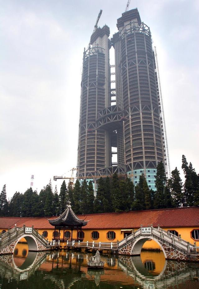 中国第一村华西村，华西 第一村（所有村民都搬到了天上）