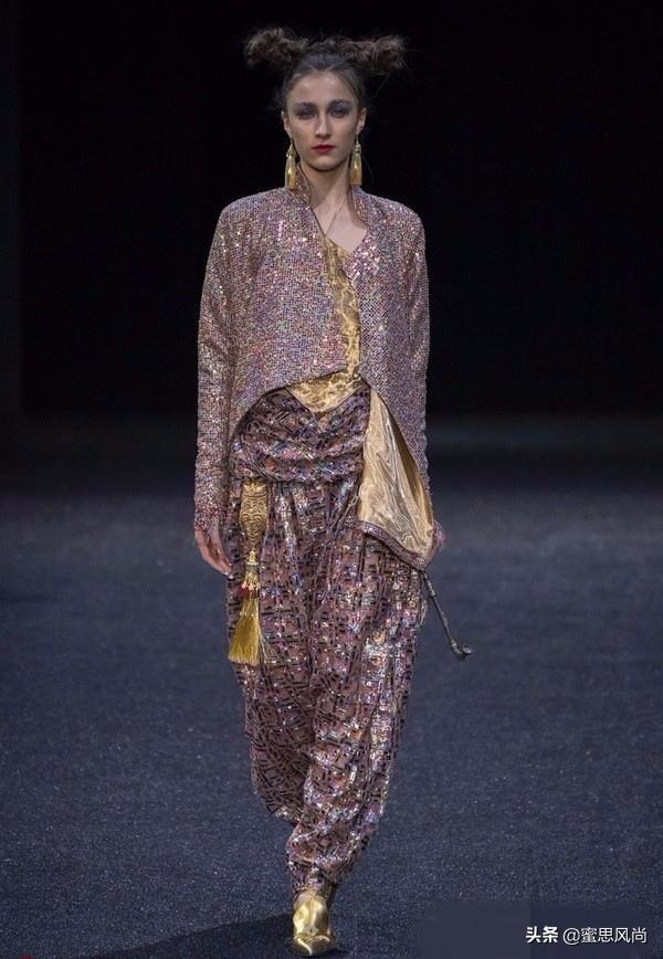 世界那么大第一位高定设计师，华人设计师郭培第七次出现在巴黎高定周