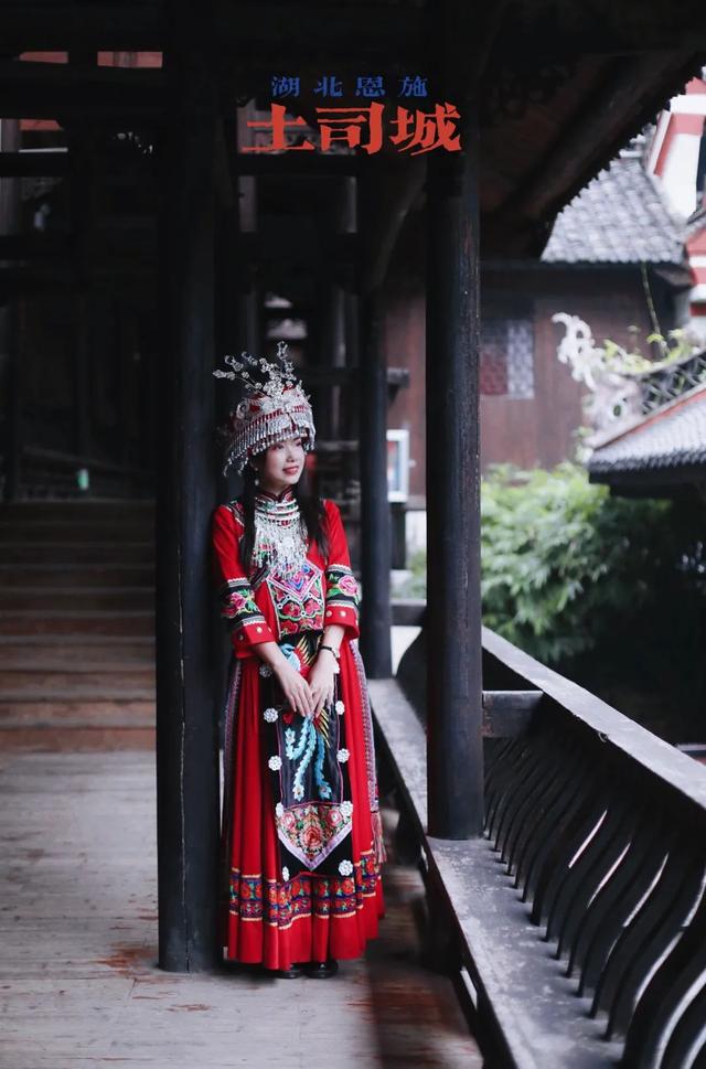 湖北恩施旅游攻略，湖北恩施旅行除了峡谷风光（湖北恩施旅游必玩攻略）