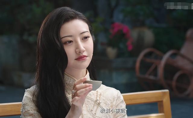 司藤张彬彬景甜合体直播，景甜无惧怼脸拍