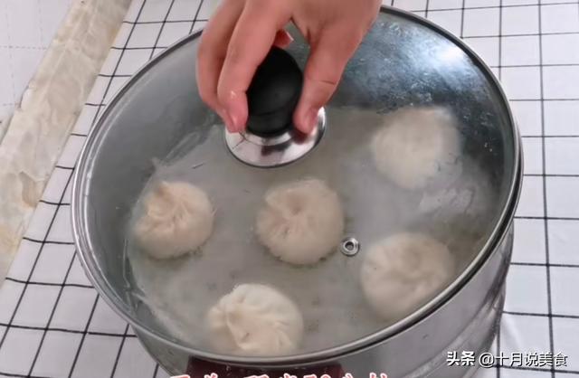 蒸包子发面的方法，包子如何发面蒸得又快又好（个个松软洁白不塌陷）