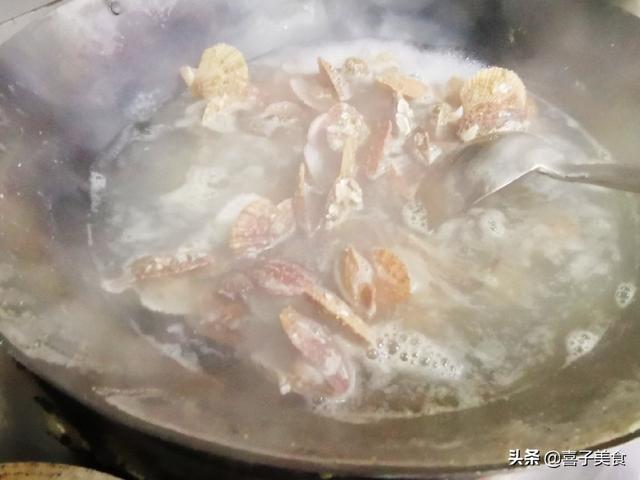 扇贝吃法图解，扇贝两吃：味鲜弹牙