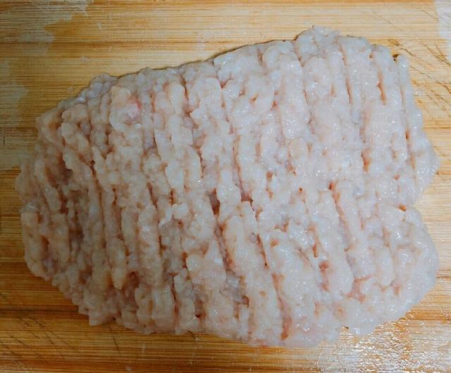 低脂肪高营养鸡肉蔬菜饼，好吃还能帮你掉秤的蔬菜鸡肉饼