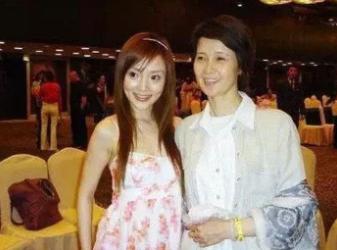 李小璐和贾乃亮最近怎么样啊，15岁就混迹名利场的李小璐