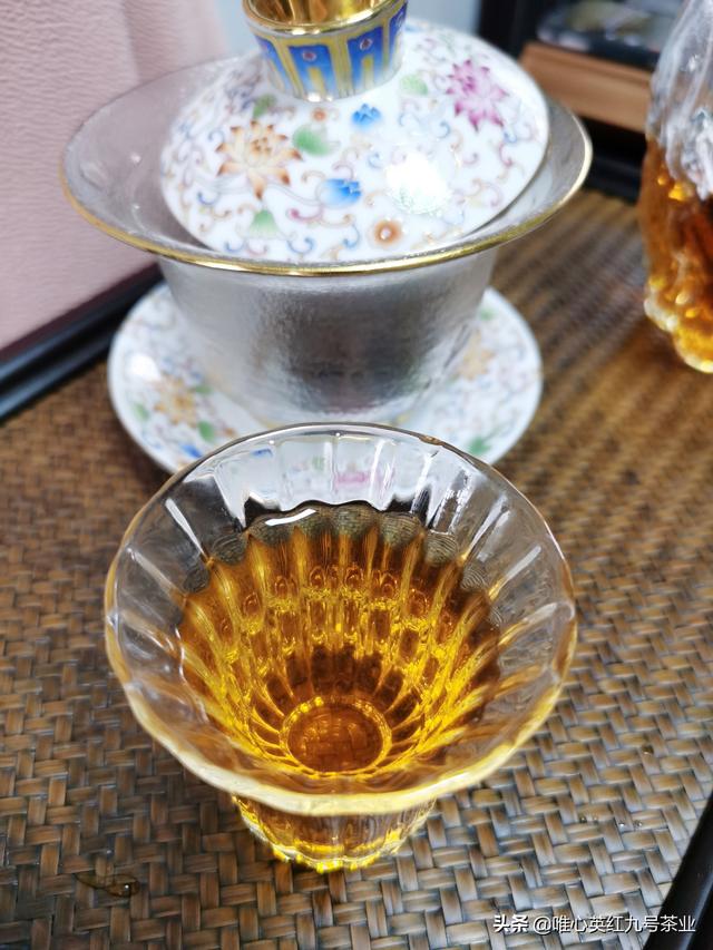 红茶的正确冲泡方法，红茶的正确冲泡方法步骤（该如何冲泡一杯好喝的红茶）