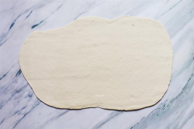 千层饼怎么做的，千层饼做法起层酥脆有秘诀（千层饼你这么做，不怕你不上瘾）