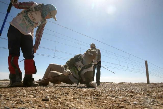 最真实的戈壁徒步，探险家携华为Mate50系列成功徒步穿越塔克拉玛干沙漠