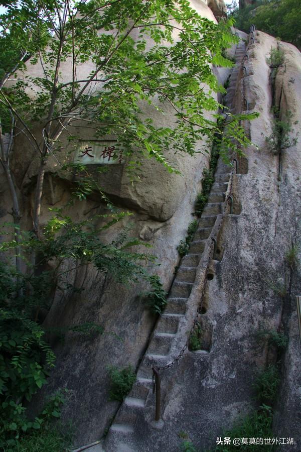 北京冬天风景凤凰岭，凤凰岭冰雪乐园欢乐来袭