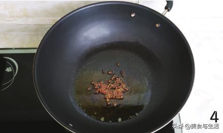 怎样炖鸡腿好吃又嫩，出锅后颜色漂亮味道香