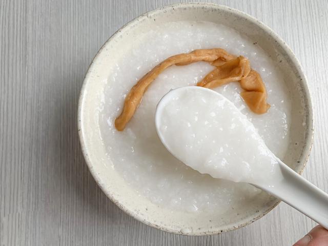 白米粥怎样煮又稠又好吃，熬白粥是有诀窍的
