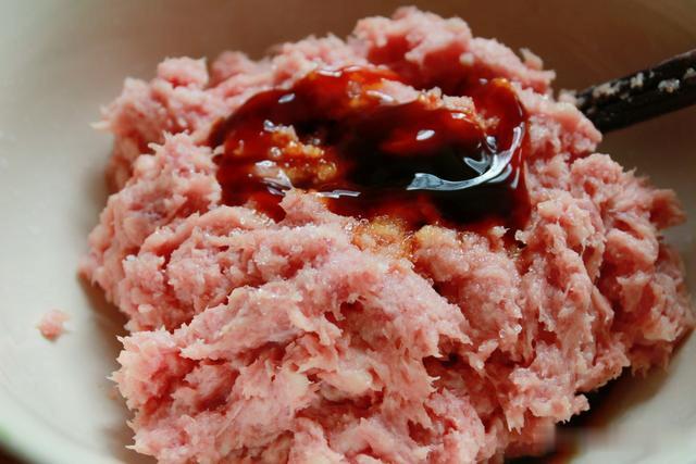 做肉丸子怎么做，肉丸子怎么做又滑又嫩有弹性